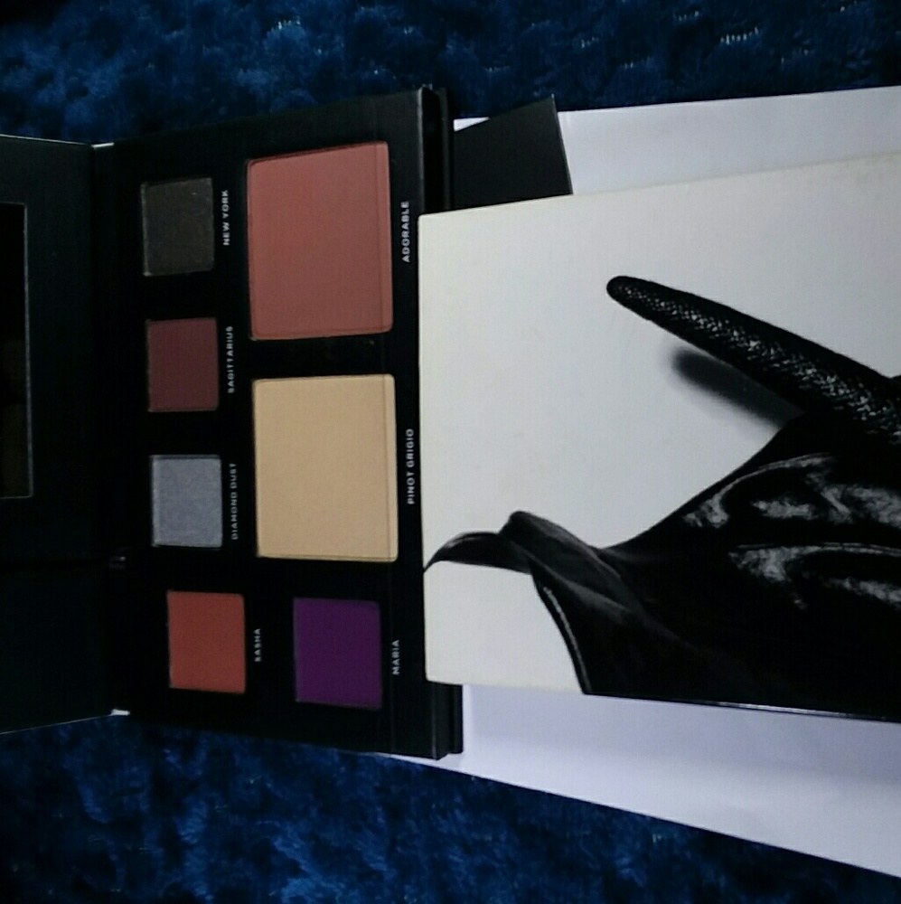Eyeshadow/Blush/Lip/Highlight